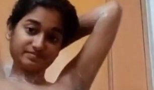 Video Mandi Abg India Sendirian, Goyang-goyang Basah Bikin Ngilu