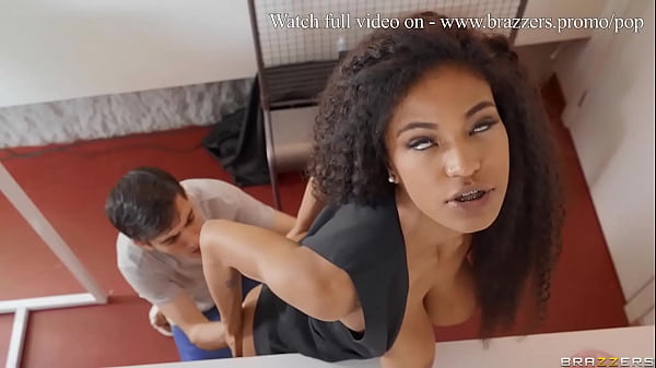 Nonton Film Porno Tina Fire Di Brazzers, Ngentot Anal Sambil Makan Popcorn Dan Crot Di Muka