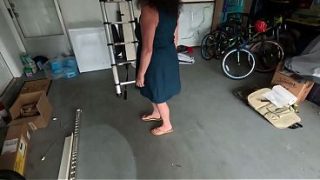 Ali Ajak Mantu Keluar Minum, Bibir Basah, Tangan Nakal Merayap Di Balik Meja.
