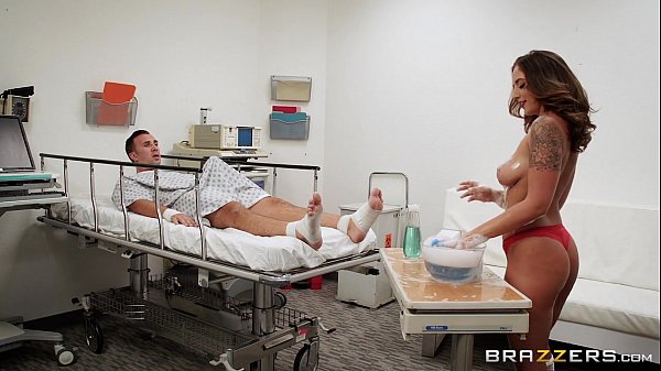 Brazzers – Layla London Mandi Busa Basah Kuyup, Siap Digoyang